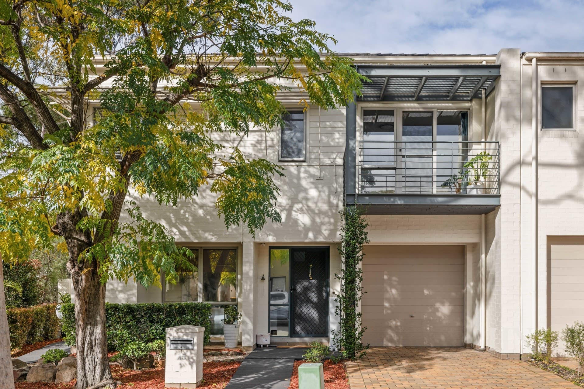 15 Konrads Avenue, Newington - Image 1