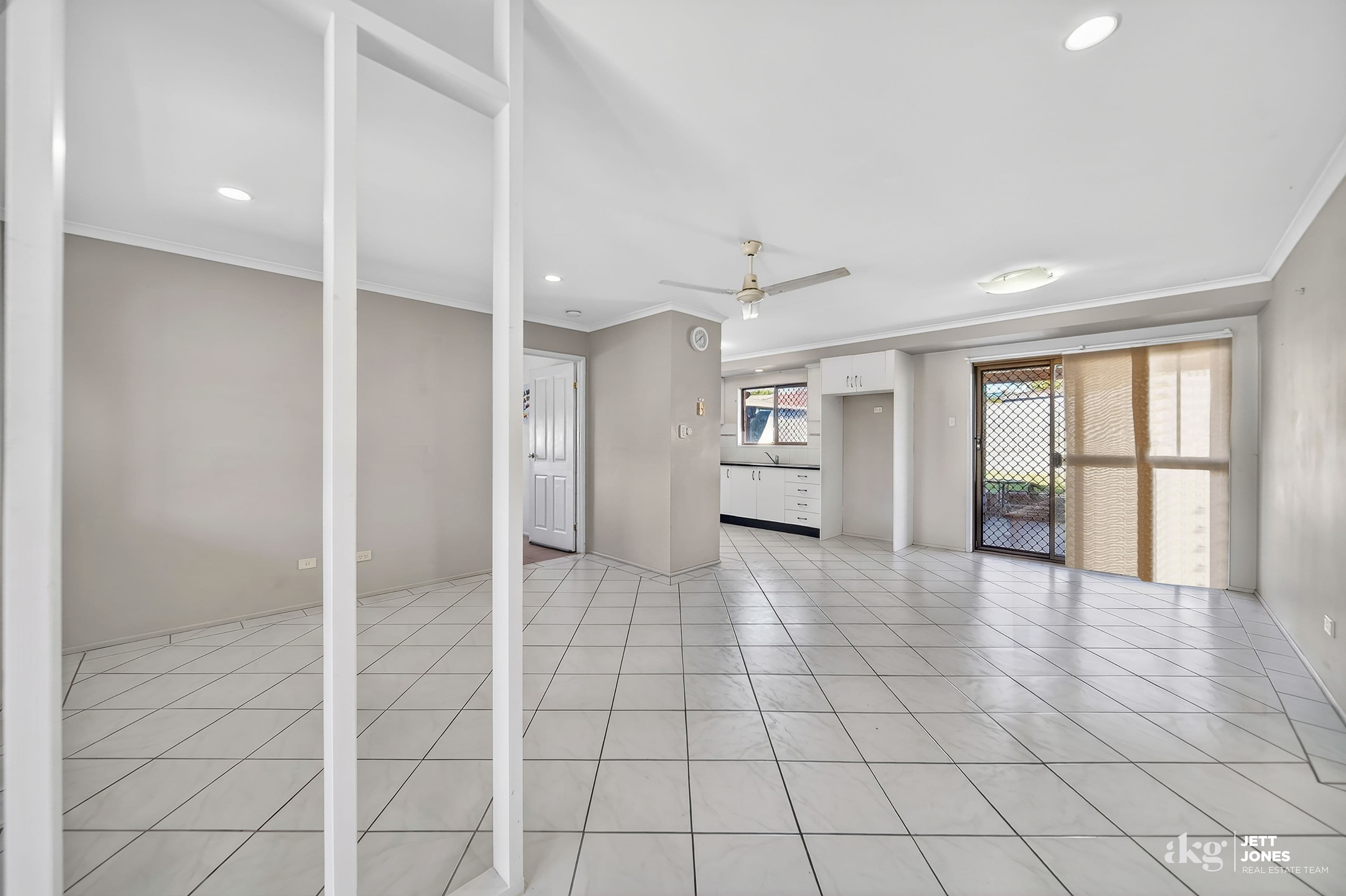 64 Radiata Street, Hillcrest QLD 4118, Hillcrest - Thumbnail 2