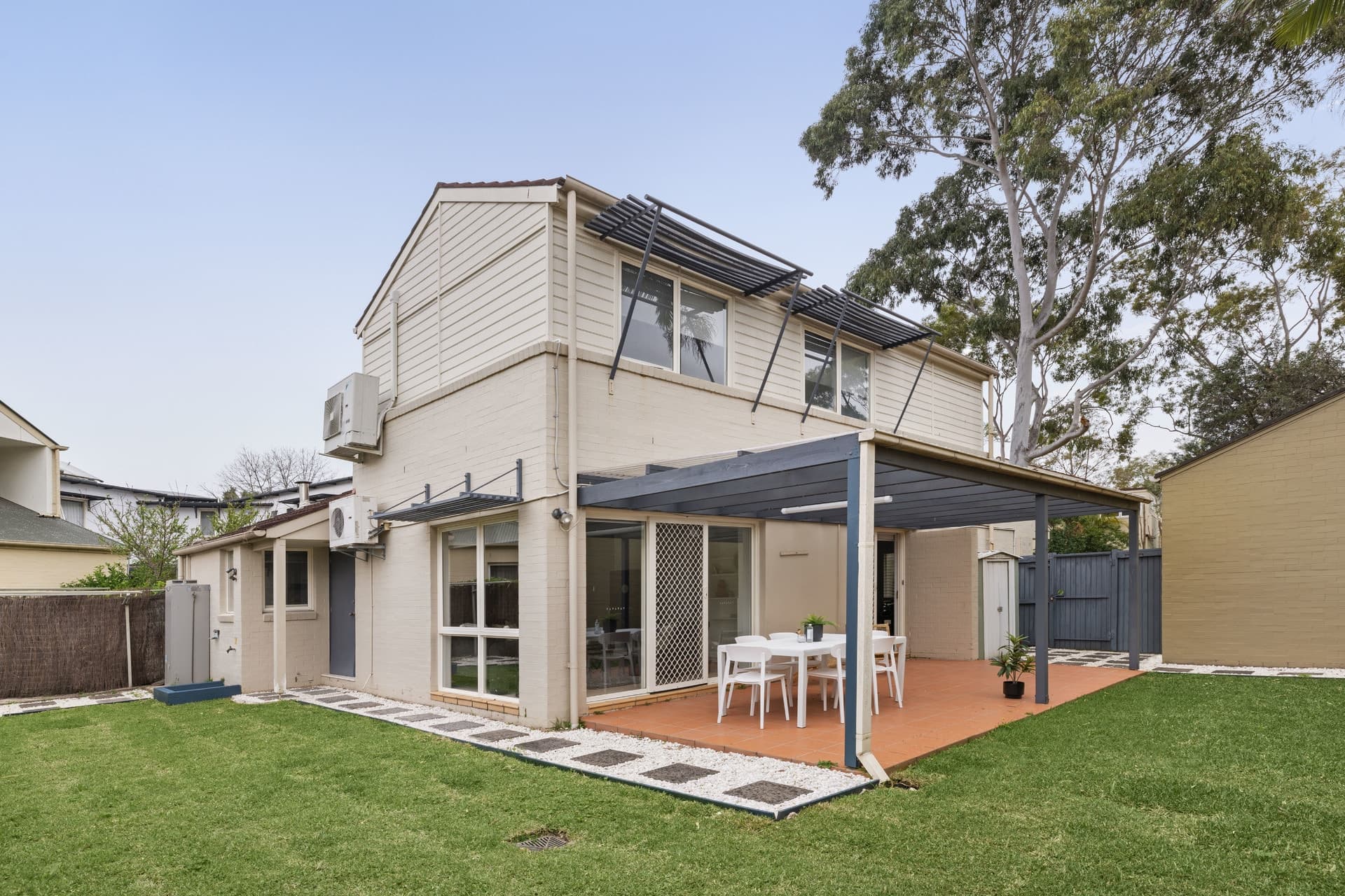 15 Moulton Avenue, Newington - Image 1