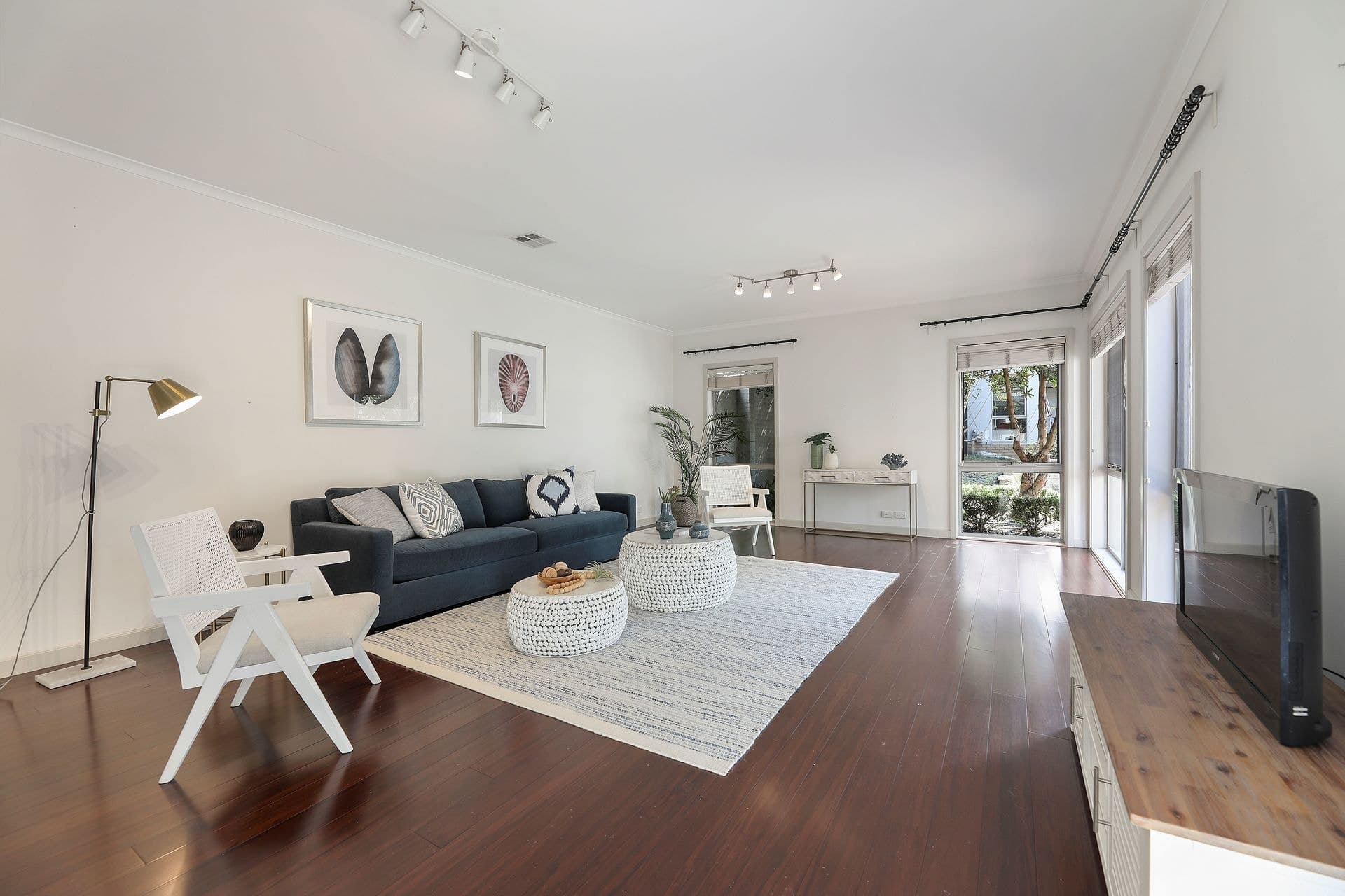 18 Roycroft Avenue, Newington - Image 1