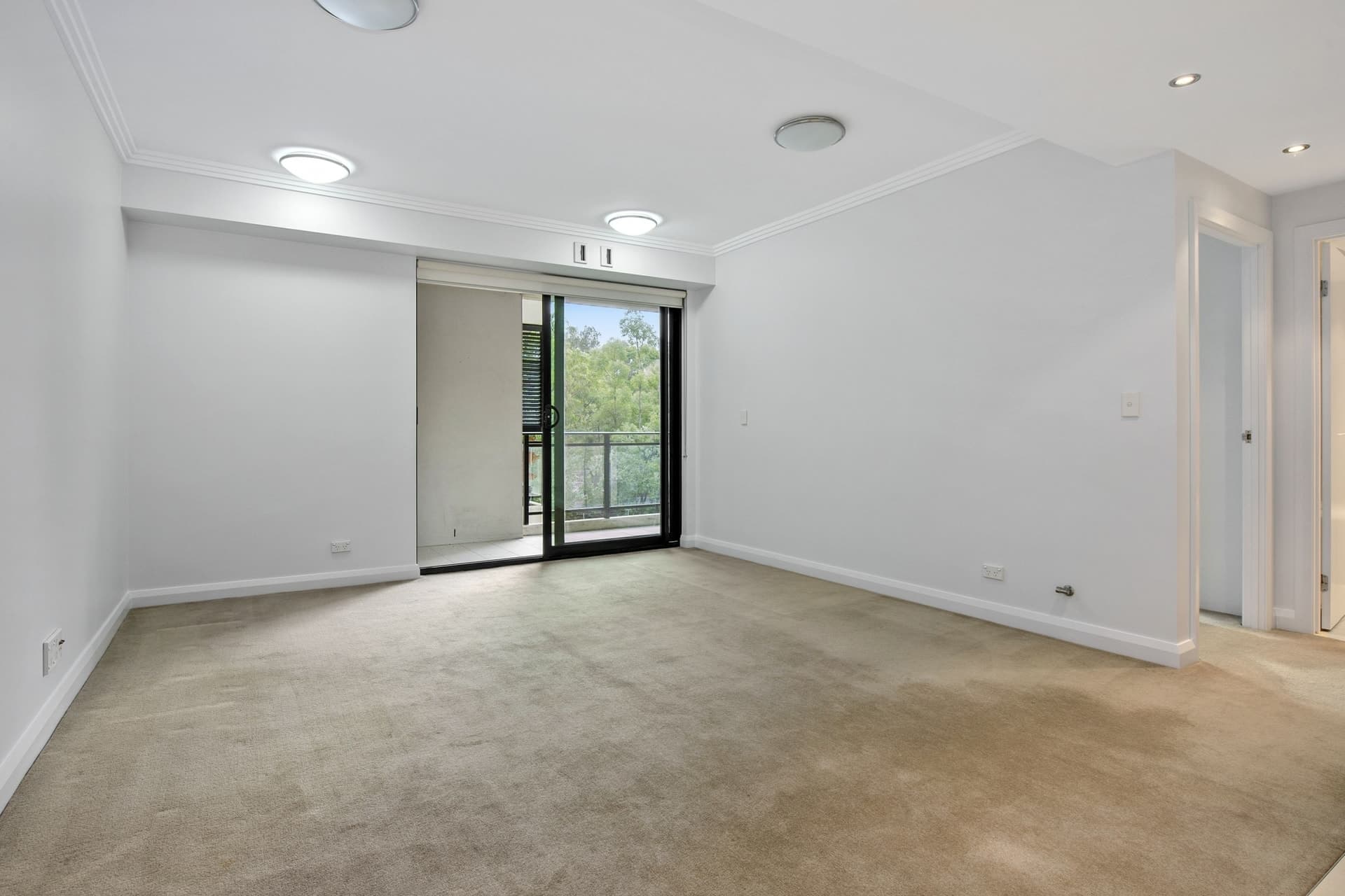 18/9 Bay Drive, Meadowbank - Image 1