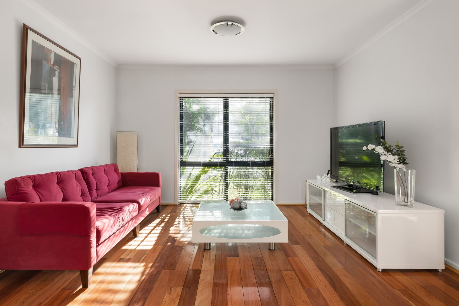 19 Newington Boulevard, Newington - Thumbnail 2