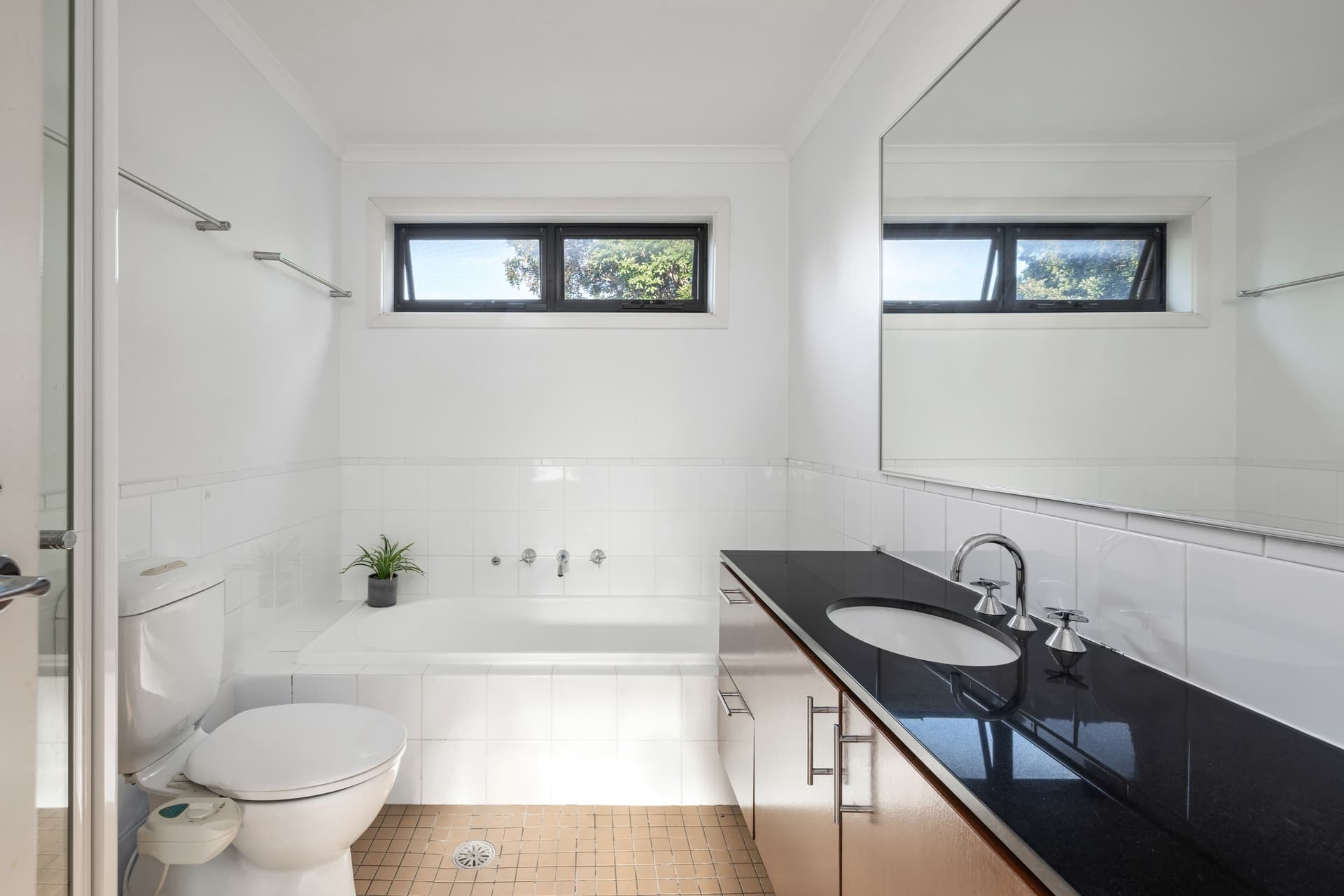 19 Newington Boulevard, Newington - Thumbnail 7