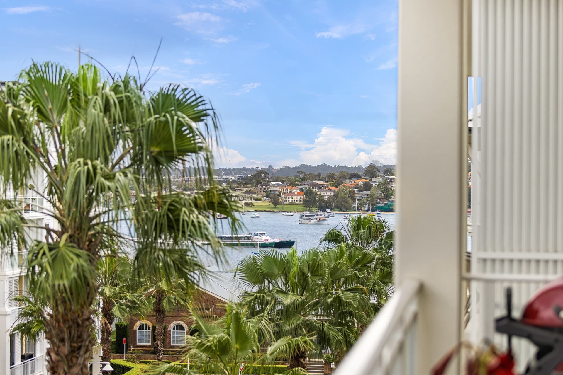 402/3 Palm Avenue Breakfast Point, Breakfast Point - Thumbnail 2