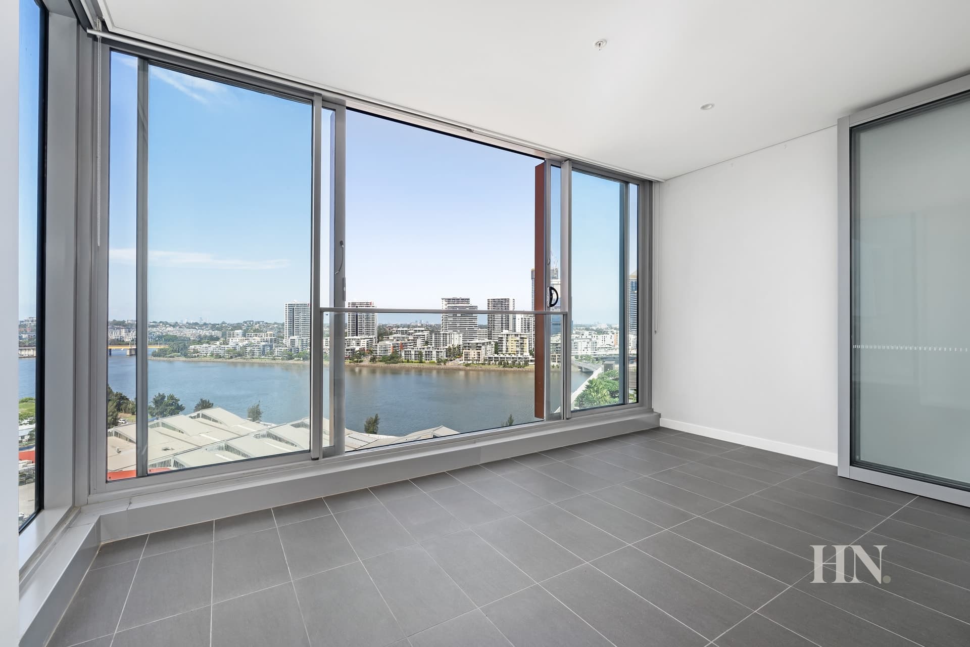 1504/18 Footbridge Boulevard Wentworth Point, Wentworth Point - Thumbnail 2