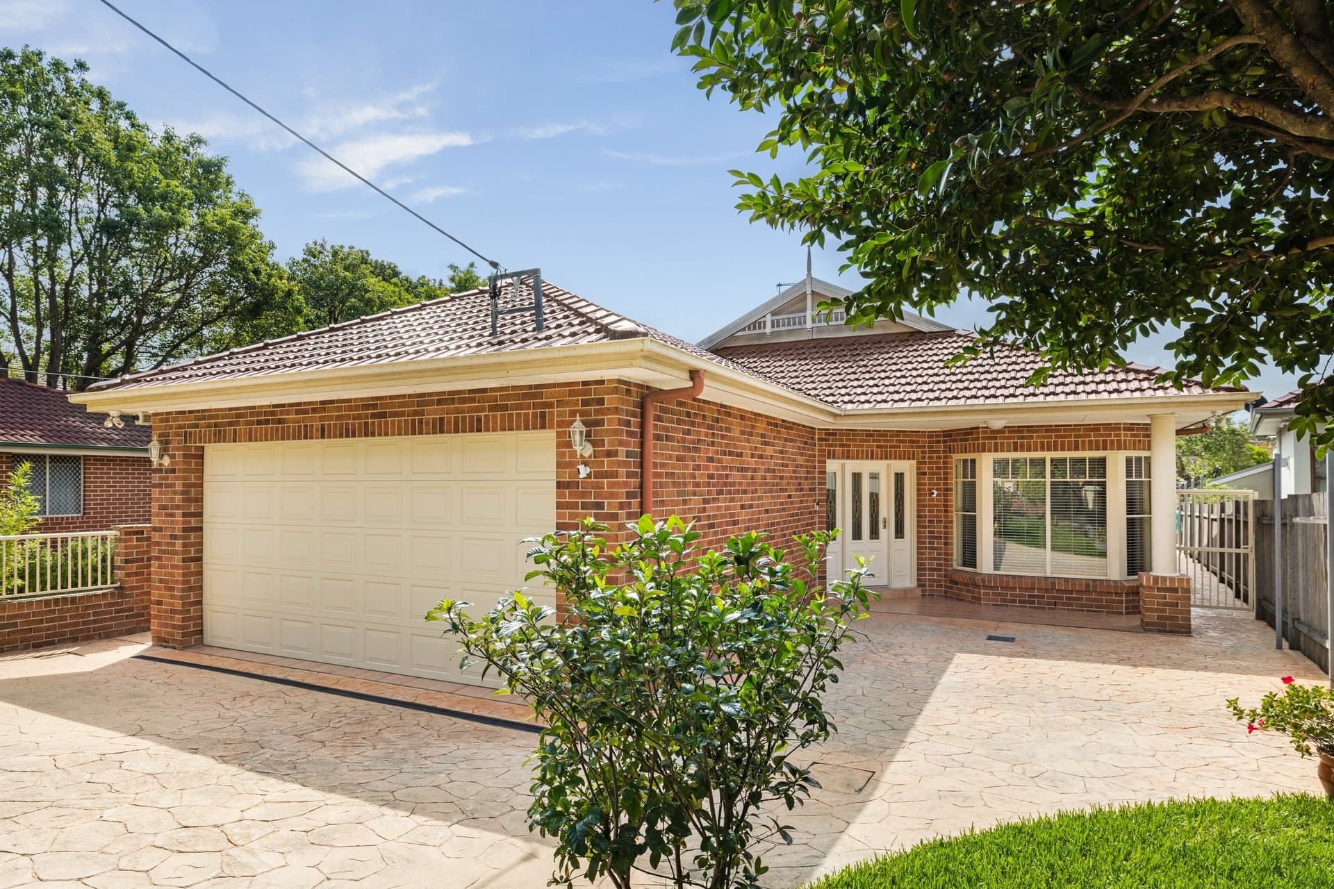 27 Churchill Crescent, Concord - Thumbnail 2
