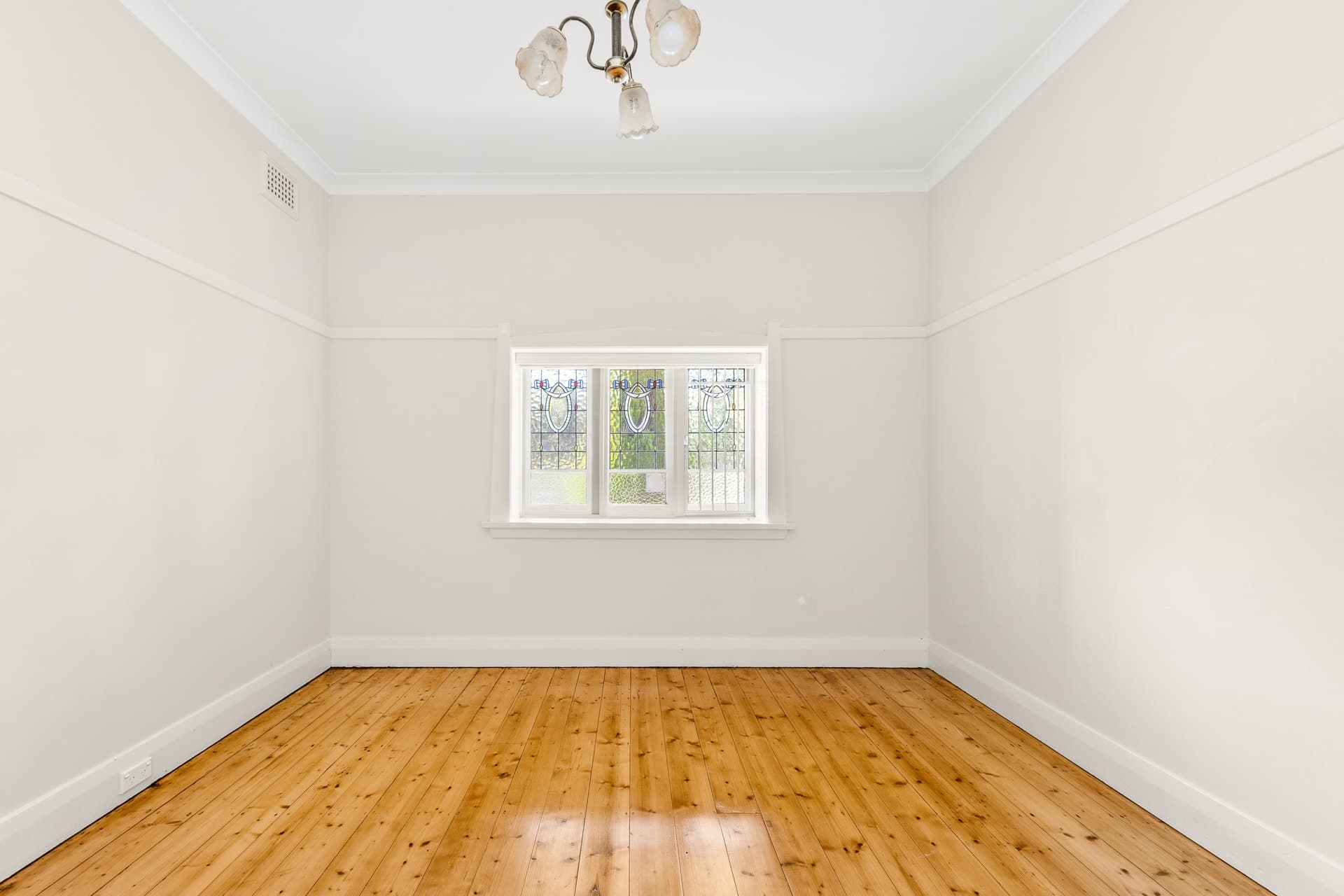 12 Daly Avenue, Concord - Thumbnail 8