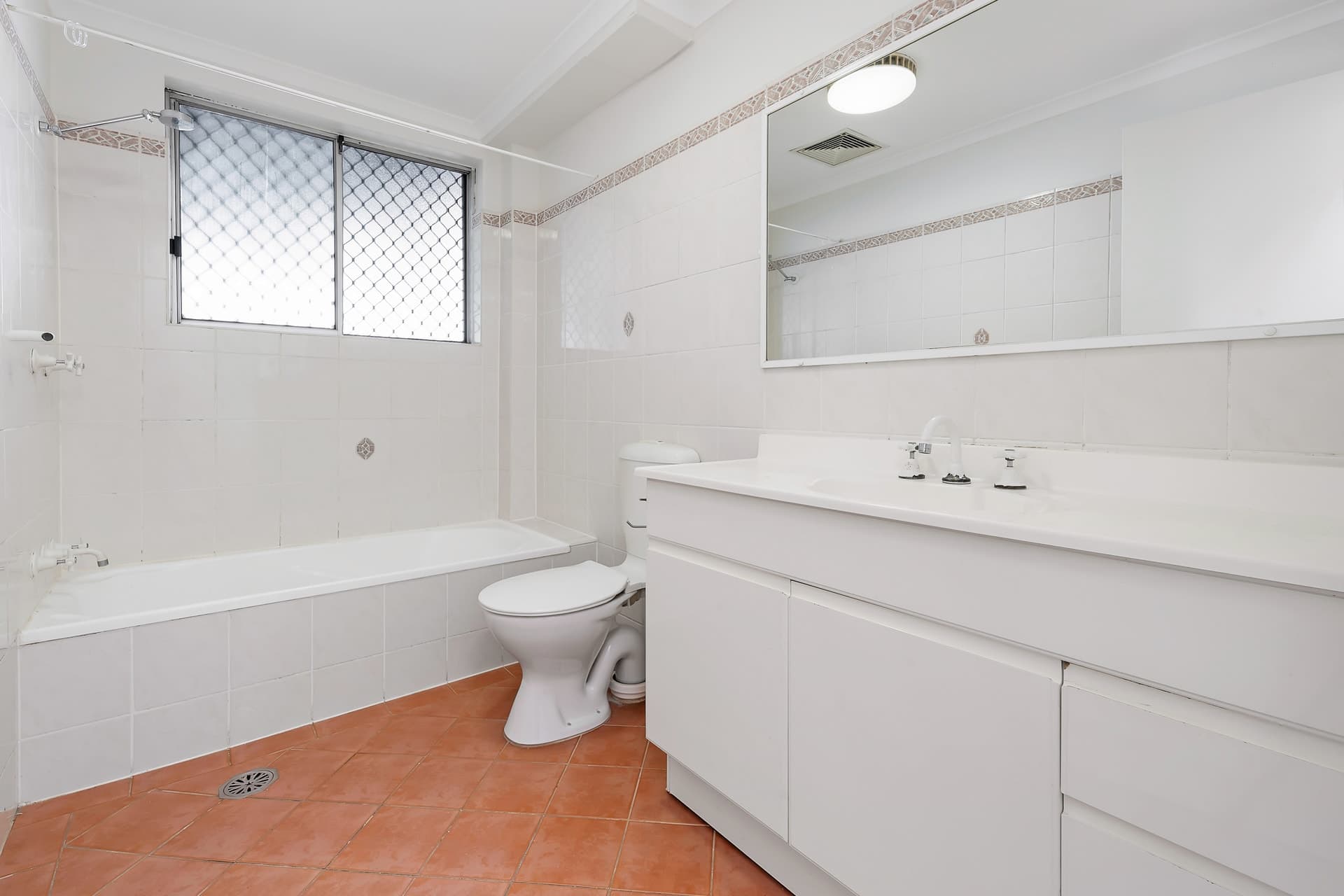 1/6 Napier Street, North Strathfield - Thumbnail 5