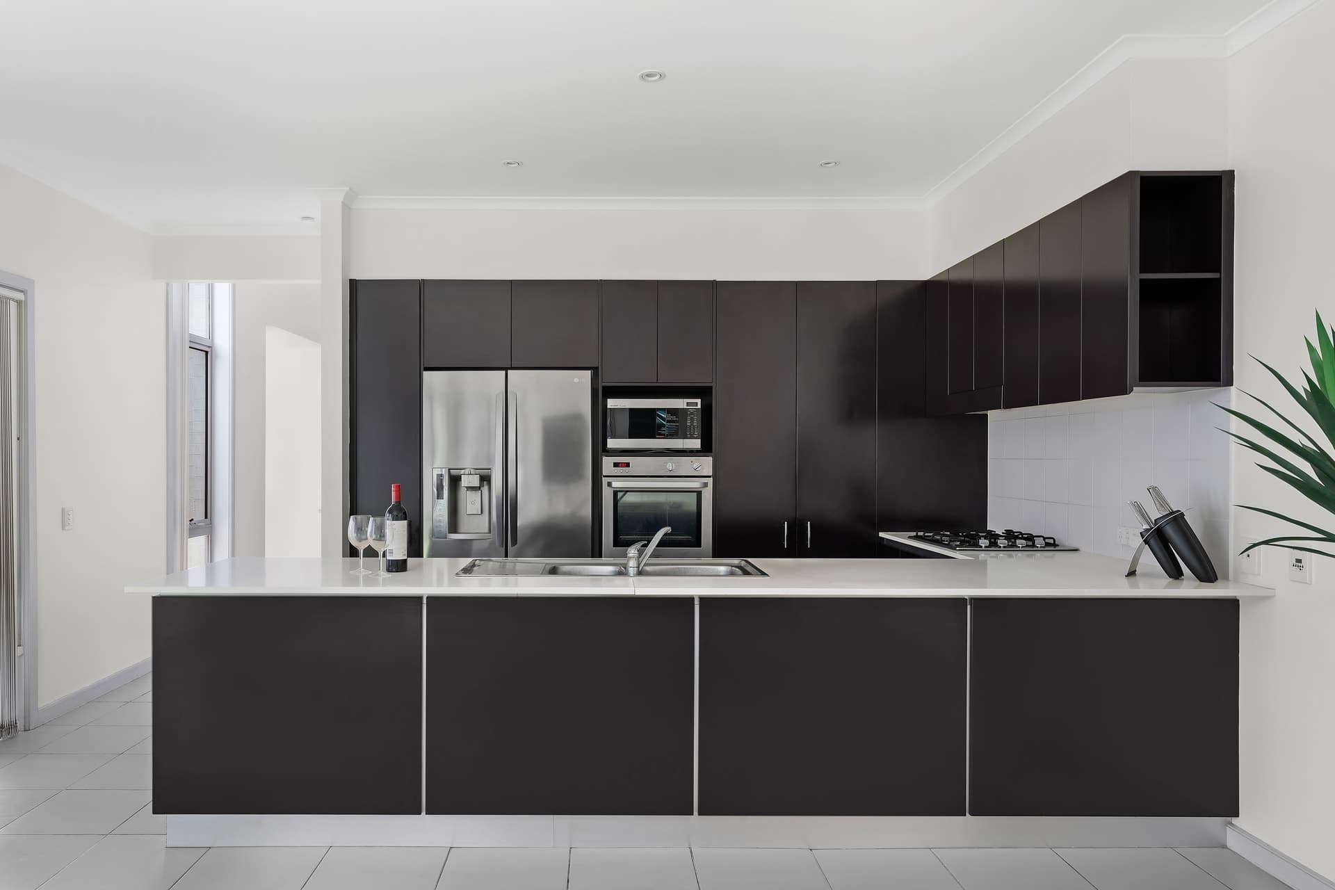 8 Roycroft Avenue, Newington - Thumbnail 3