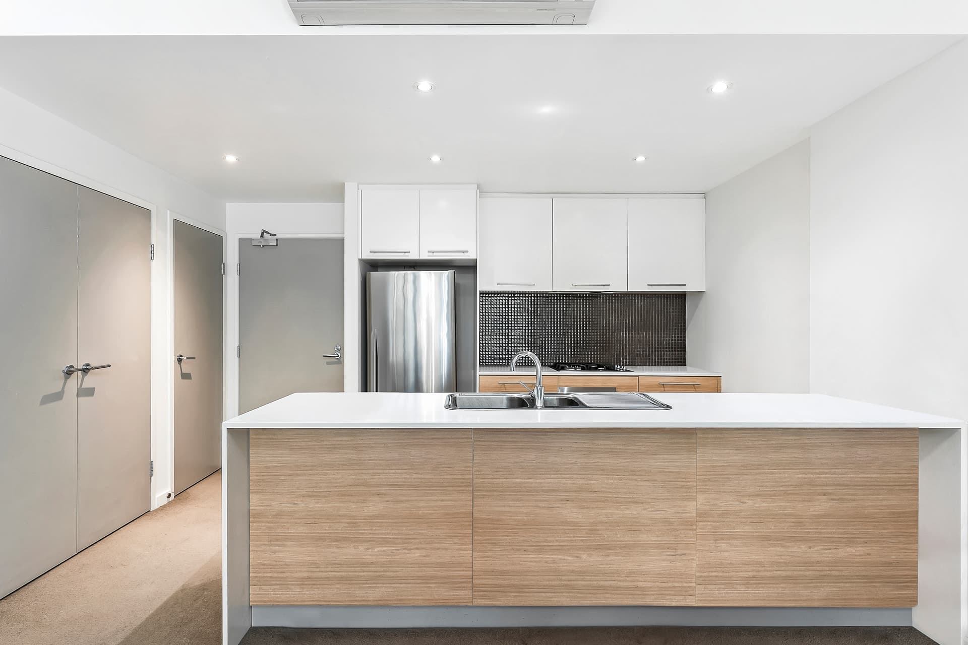 104/2 Latham Terrace, Newington - Thumbnail 4