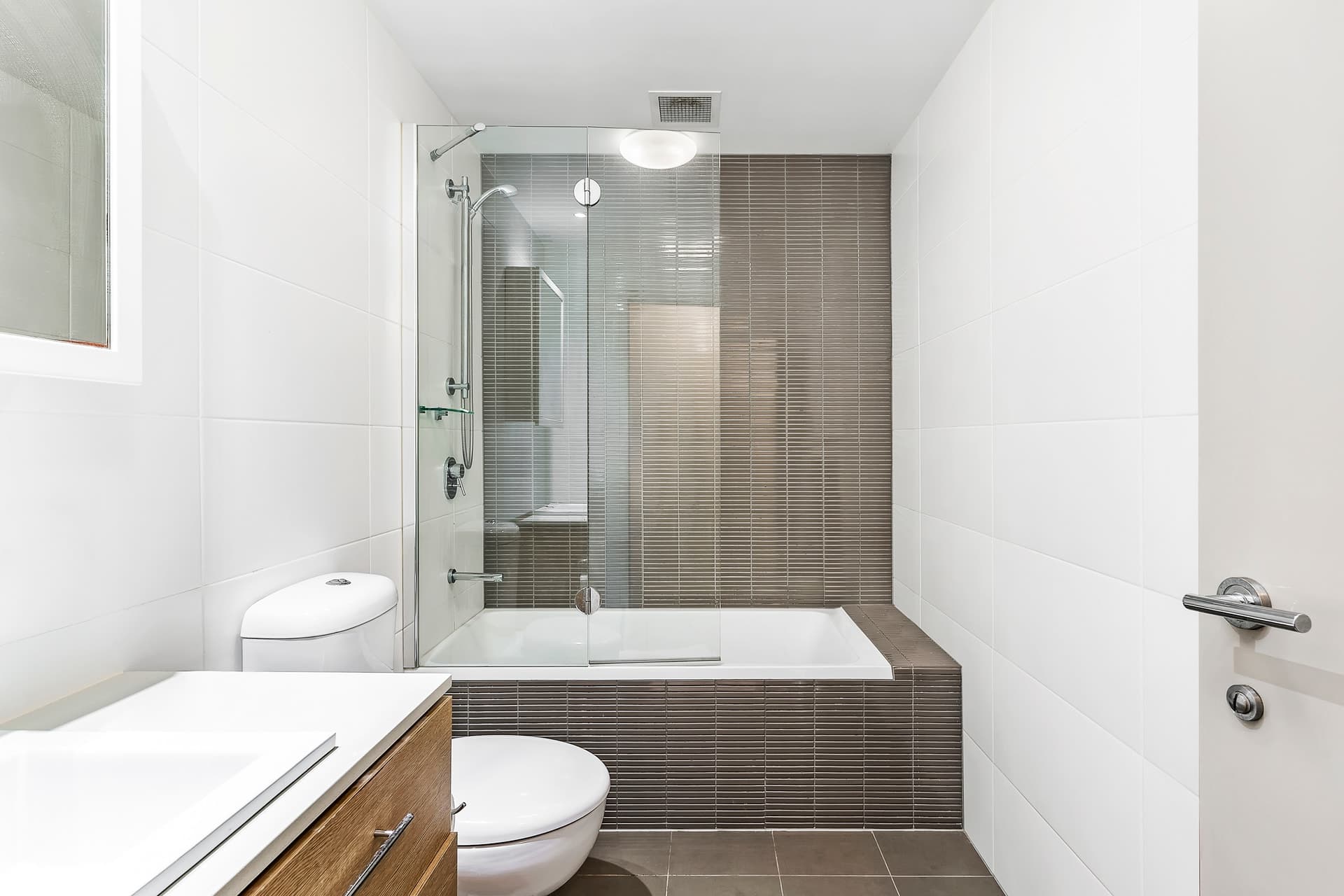 104/2 Latham Terrace, Newington - Thumbnail 6