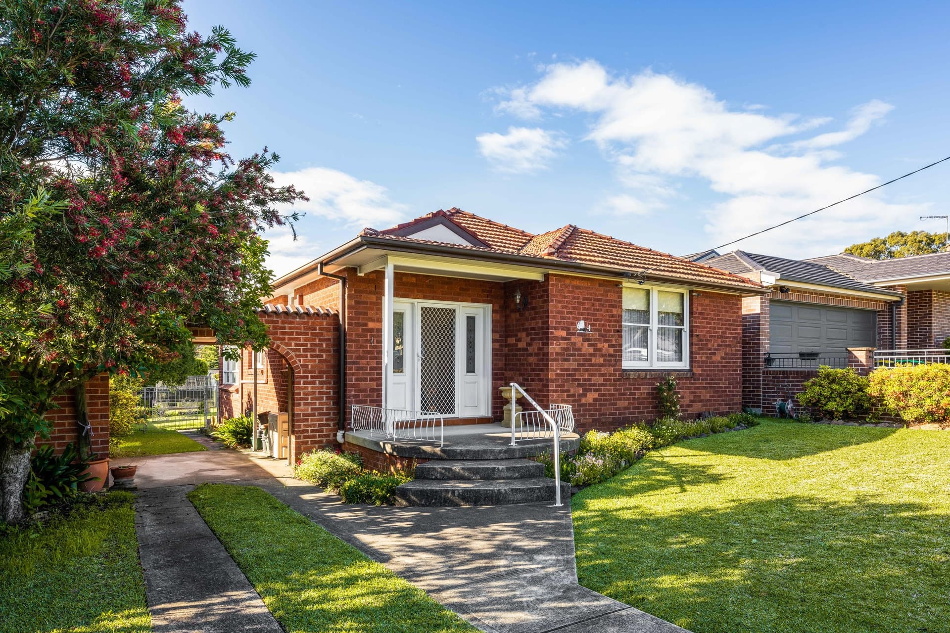 4 Boronia Street, Concord West - Thumbnail 2