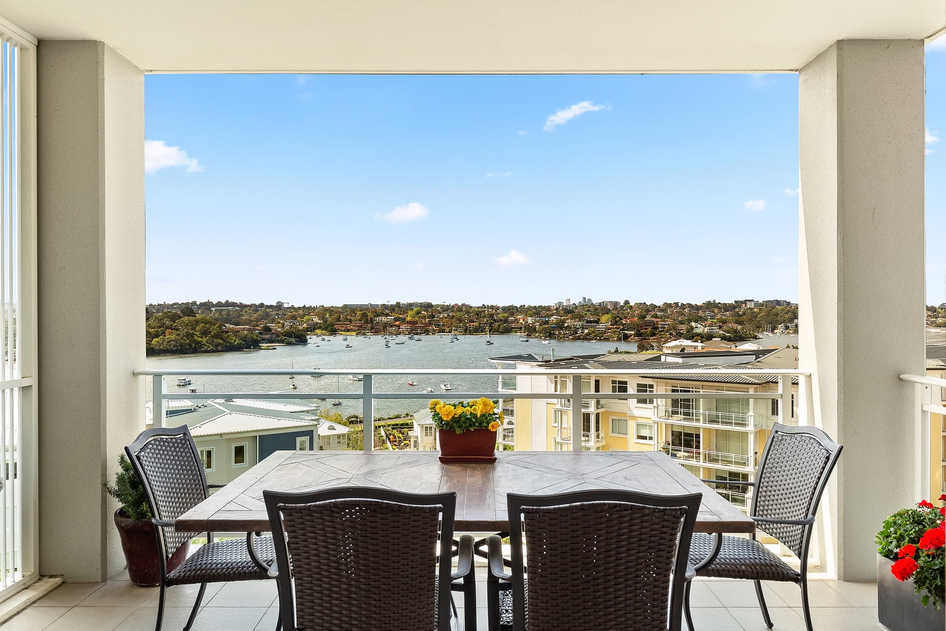602/18 Woodlands Avenue Breakfast Point, Breakfast Point - Image 1