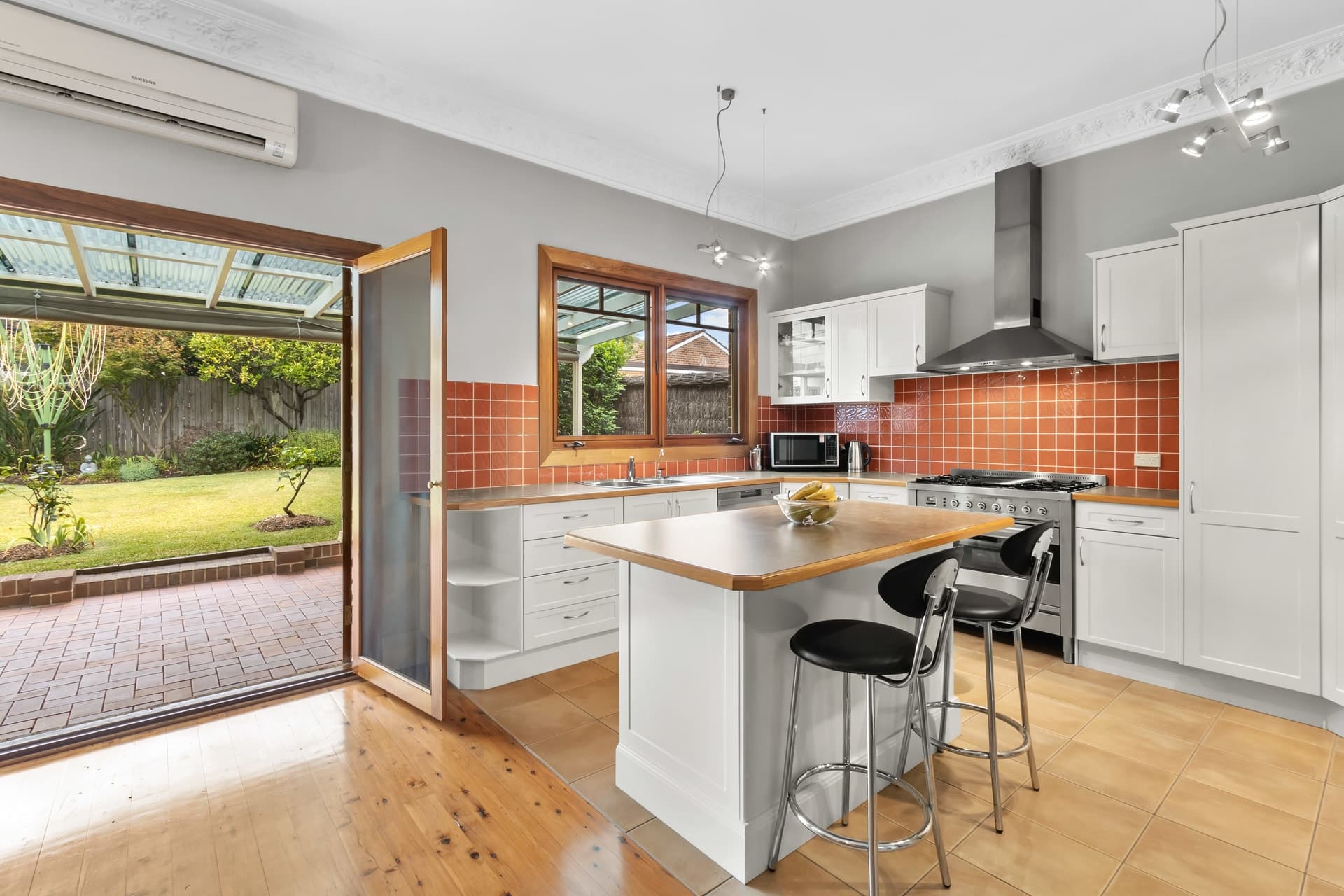 6 Bell Street, Concord - Image 1