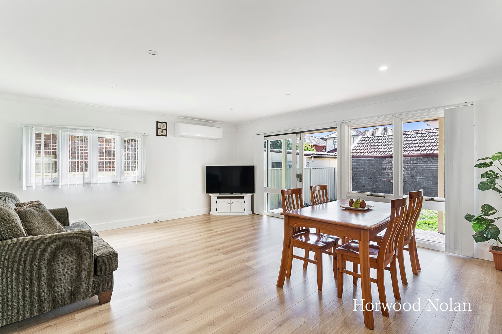 2 Louden Street, Canada Bay - Thumbnail 5