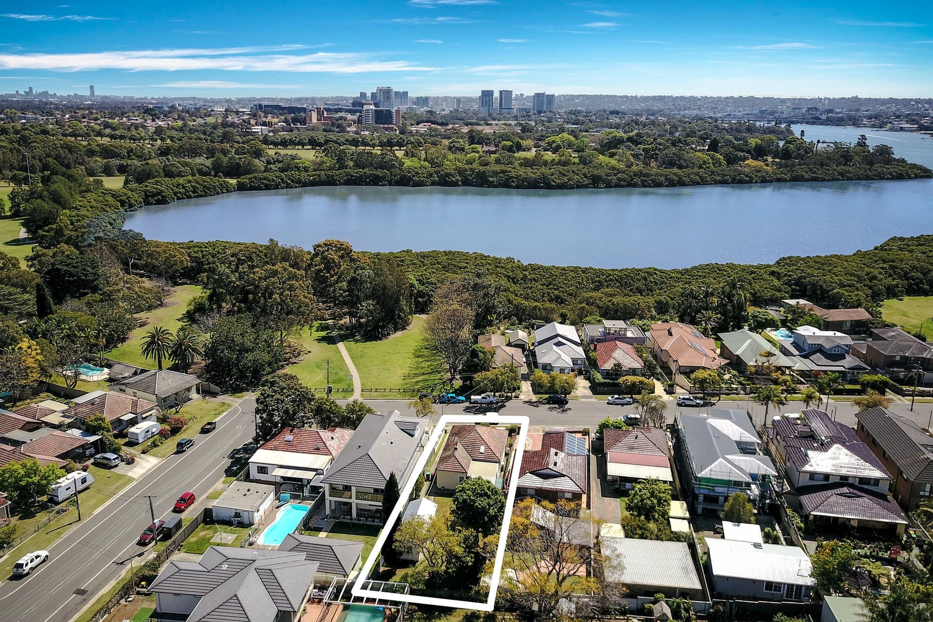 5 Deakin Street, Concord - Image 1