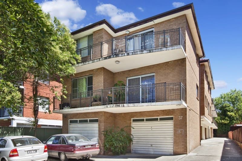 9/37 Henley Road, Homebush West - Image 1