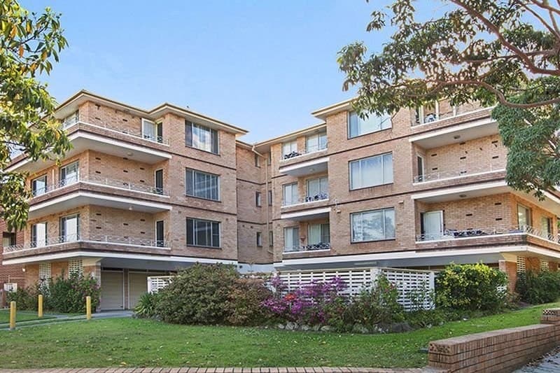 7/25-27 Hampstead Road, Homebush West - Image 1
