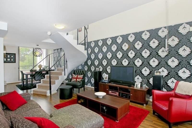 11/7 Blaxland Avenue, Newington - Image 1