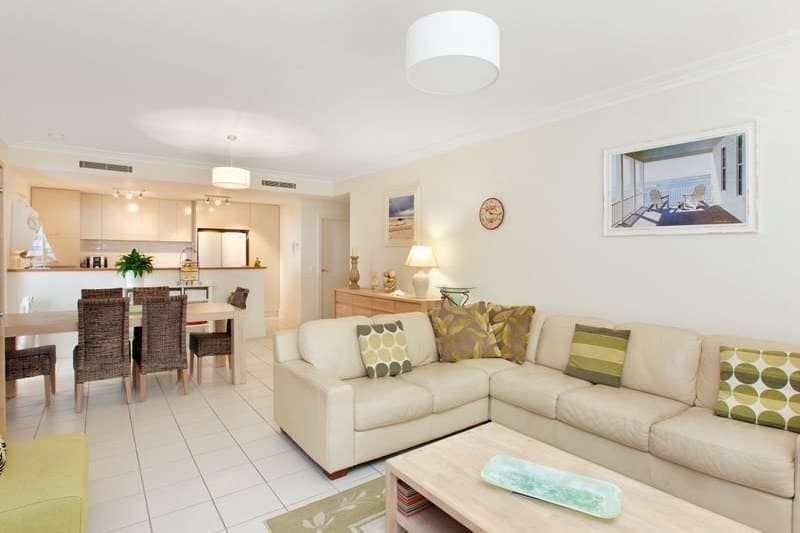 Apartment/15-17 Peninsula Drive Breakfast Point, Breakfast Point - Thumbnail 2