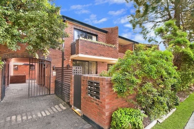 Apartment/150 Wigram Road, Forest Lodge - Image 1