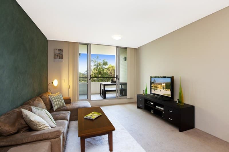 10/3-5 Blaxland Avenue, Newington - Image 1