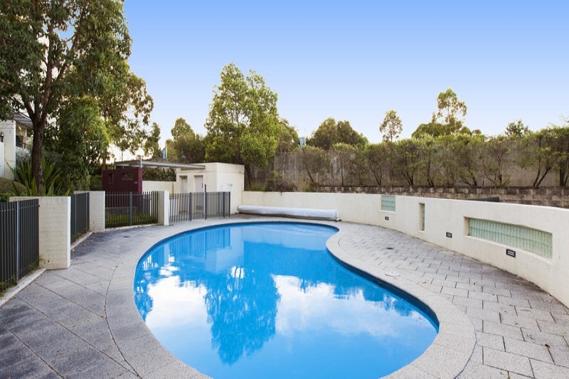 10/3-5 Blaxland Avenue, Newington - Thumbnail 3
