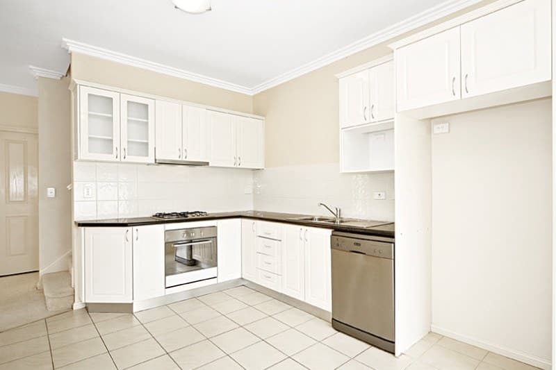 3A Iona Place, Bass Hill - Thumbnail 2