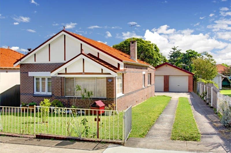 11 Derowie Avenue, Homebush - Image 1