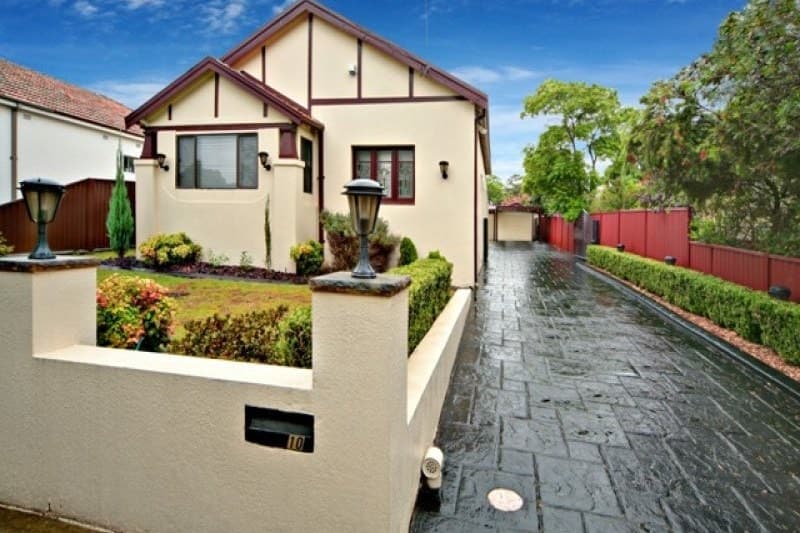 10 Kanoona Avenue, Homebush - Image 1