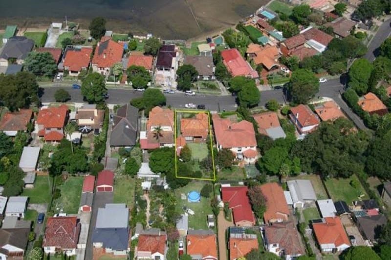 46 Llewellyn Street, Rhodes - Thumbnail 2