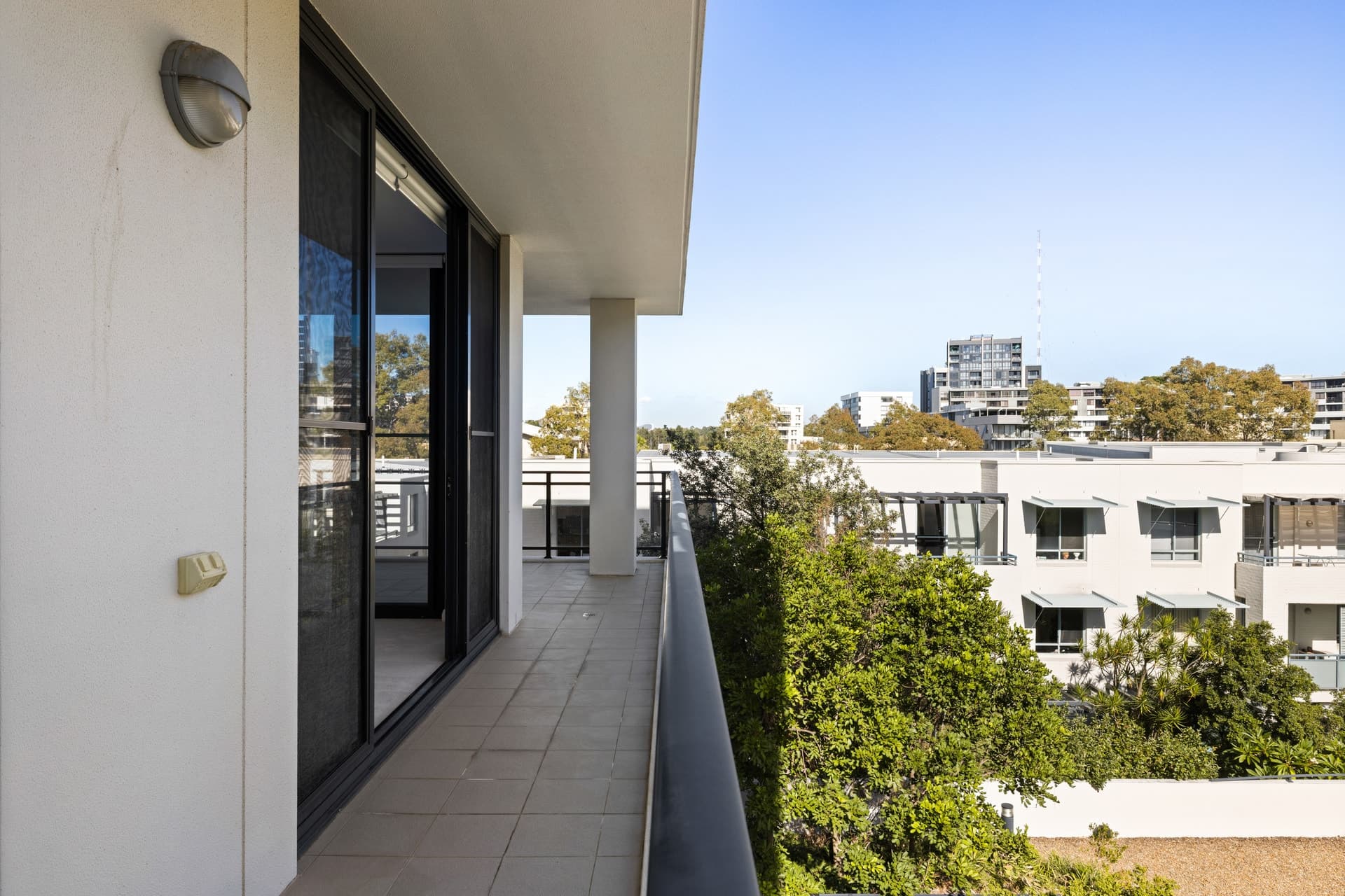 444/17 Marine Parade Wentworth Point, Wentworth Point - Thumbnail 6