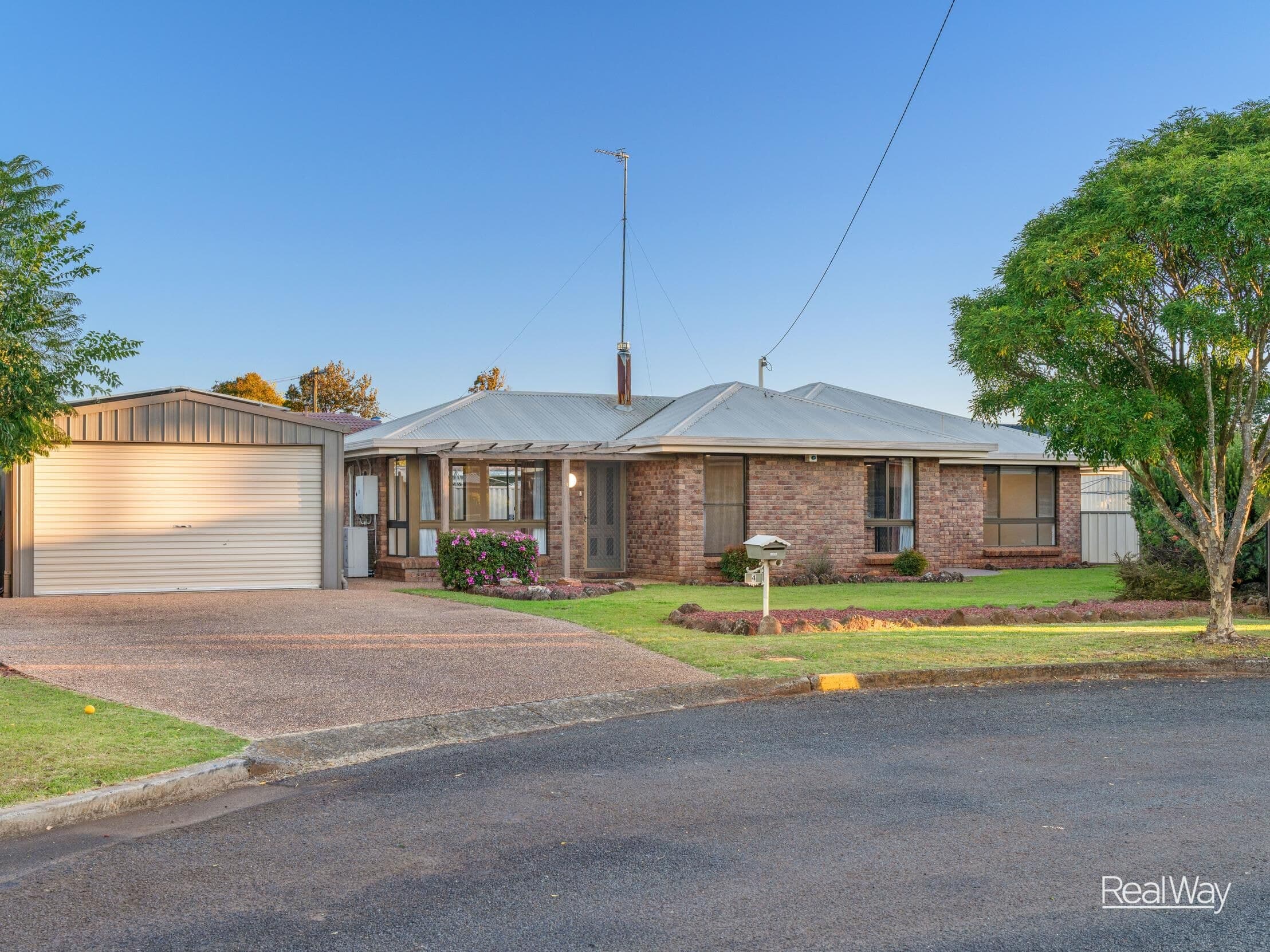 4 Janet Court, Wilsonton QLD 4350, Wilsonton - Thumbnail 2