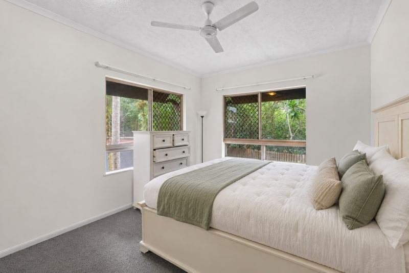 1404/2-10 Greenslopes Street, Cairns North QLD, Cairns North - Thumbnail 7