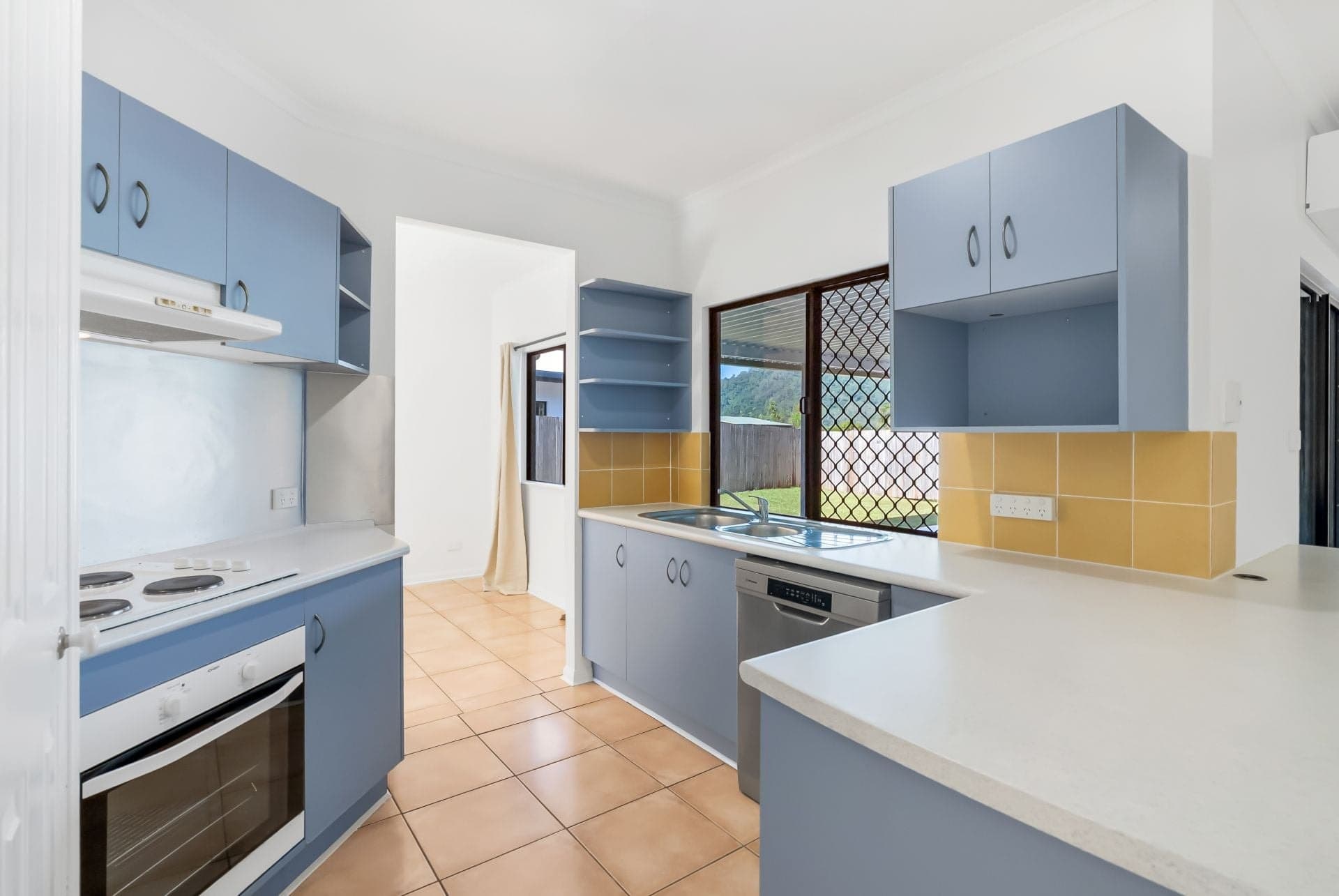5 Acmena Close, Redlynch QLD, Redlynch - Thumbnail 6