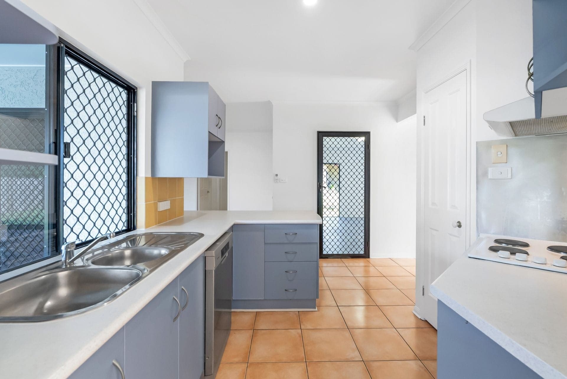 5 Acmena Close, Redlynch QLD, Redlynch - Thumbnail 8