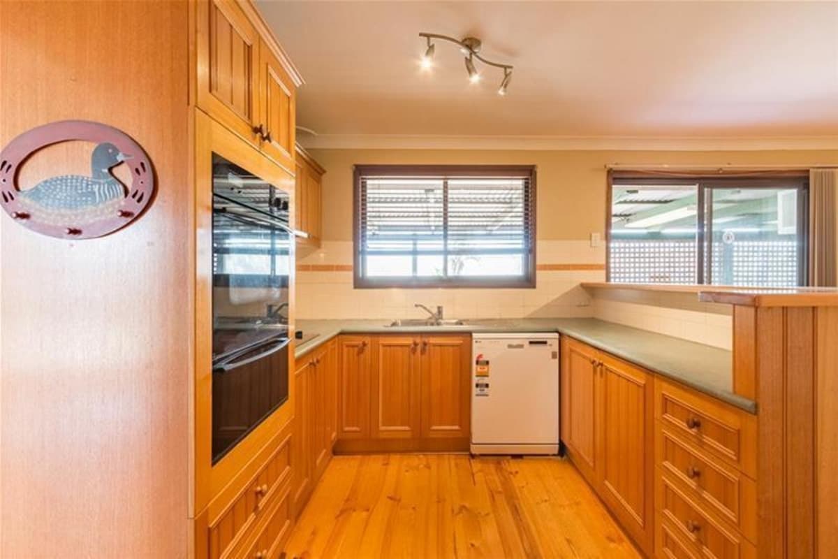 4 Sever Close, SINGLETON NSW 2330, Singleton - Thumbnail 2