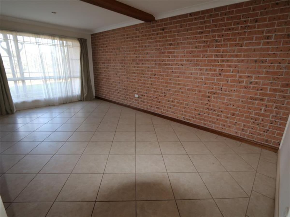 4 / 9 D\'Arbon Avenue, SINGLETON NSW 2330, Singleton - Thumbnail 2