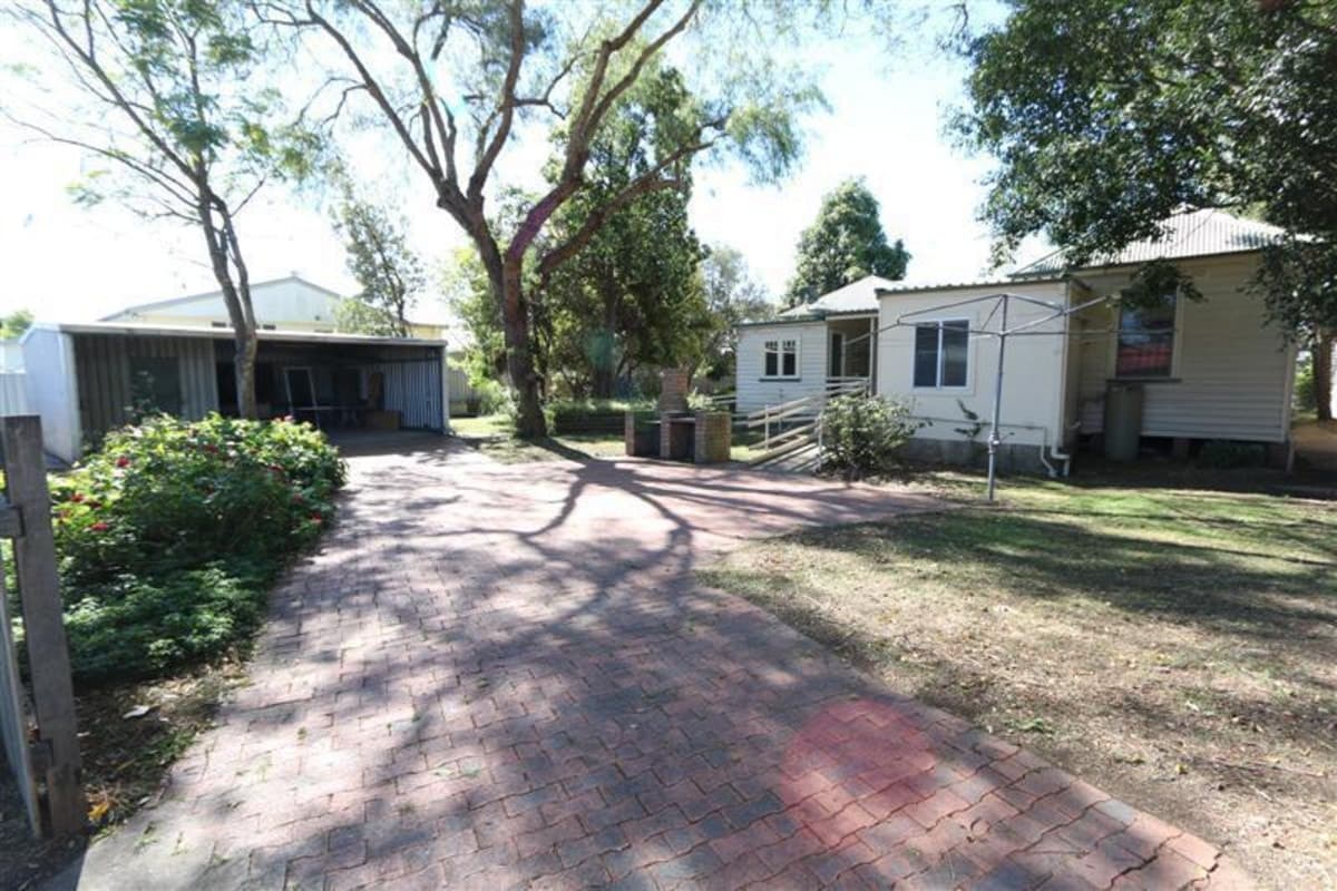 33 Castlereagh Street, SINGLETON NSW 2330, Singleton - Thumbnail 3
