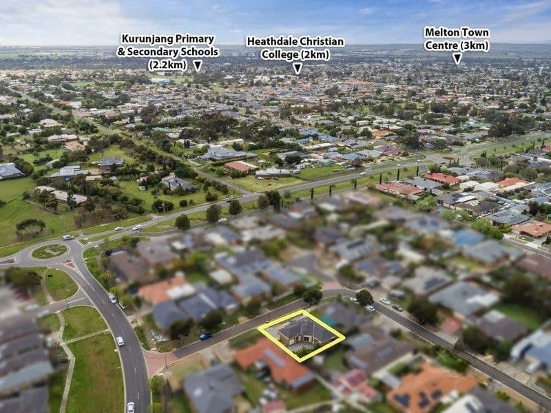 1/6 Woodland Rise, Harkness - Image 1