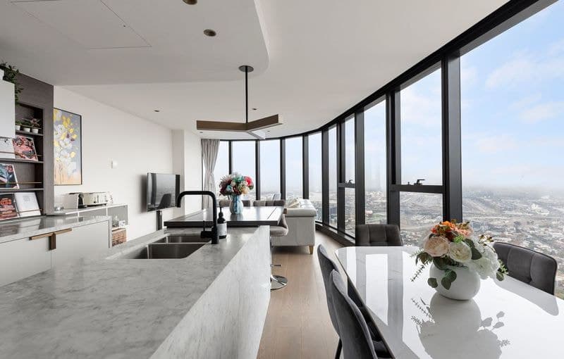 7605 / 370  Queen Street , Melbourne, Melbourne - Image 1