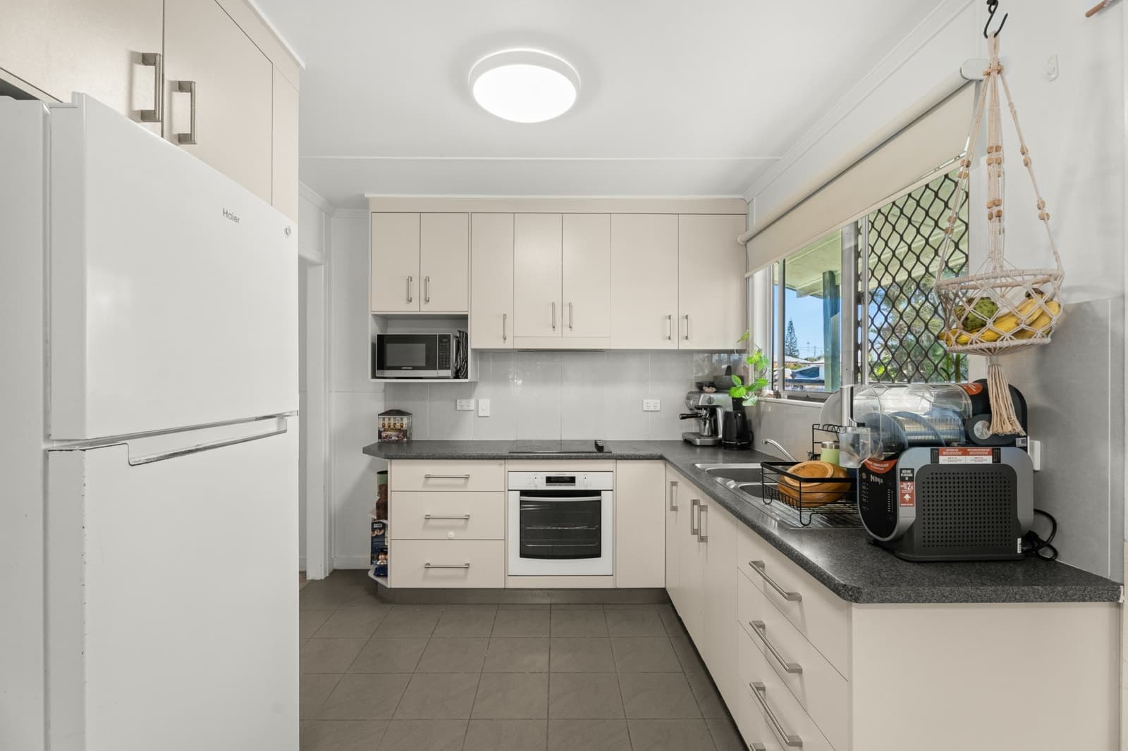 16 Wynne Parade, MARYBOROUGH, Maryborough - Thumbnail 3