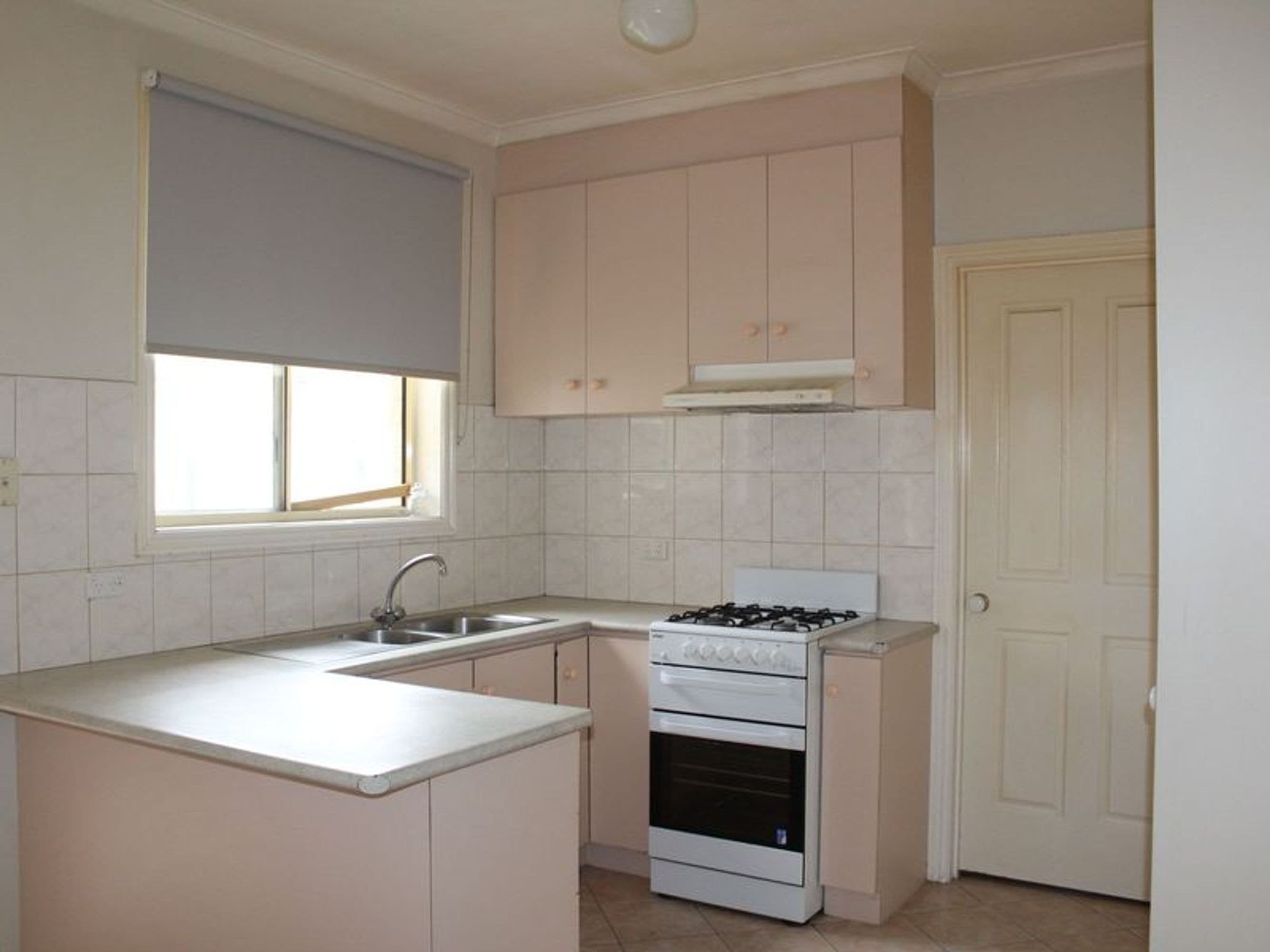 2/305 Main Road East, St Albans - Thumbnail 3