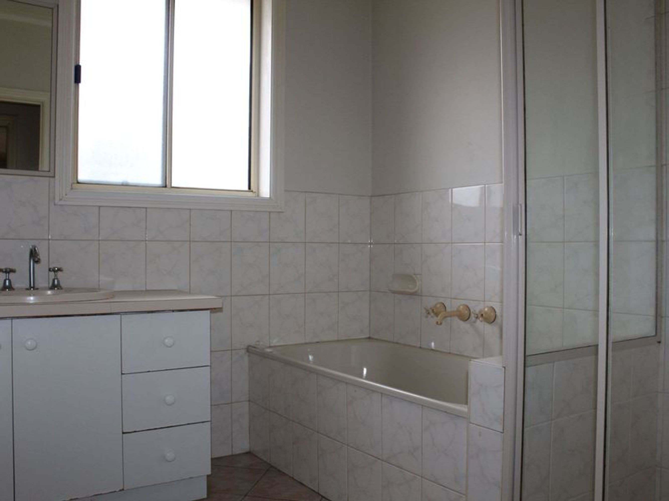2/305 Main Road East, St Albans - Thumbnail 5