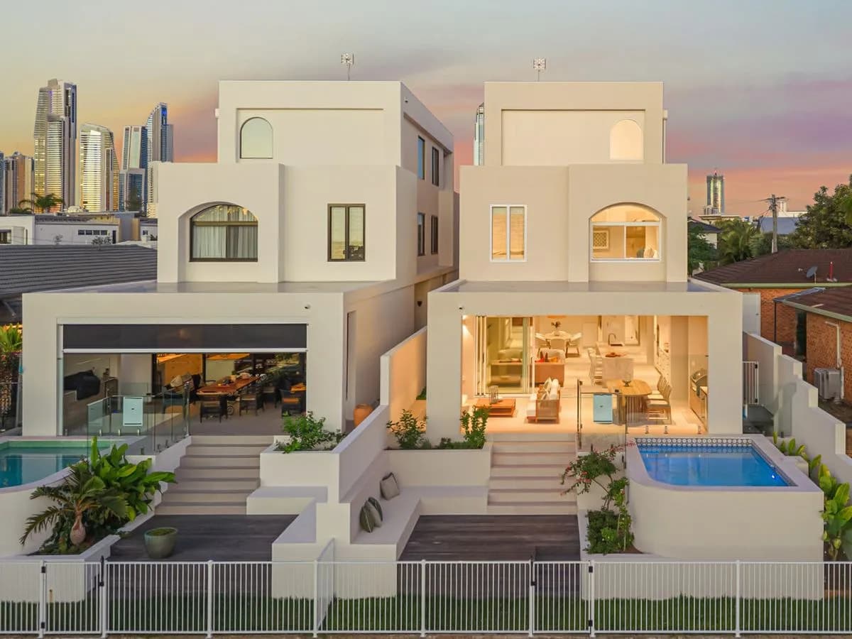 10A Inga Avenue, SURFERS PARADISE, Surfers Paradise - Thumbnail 2