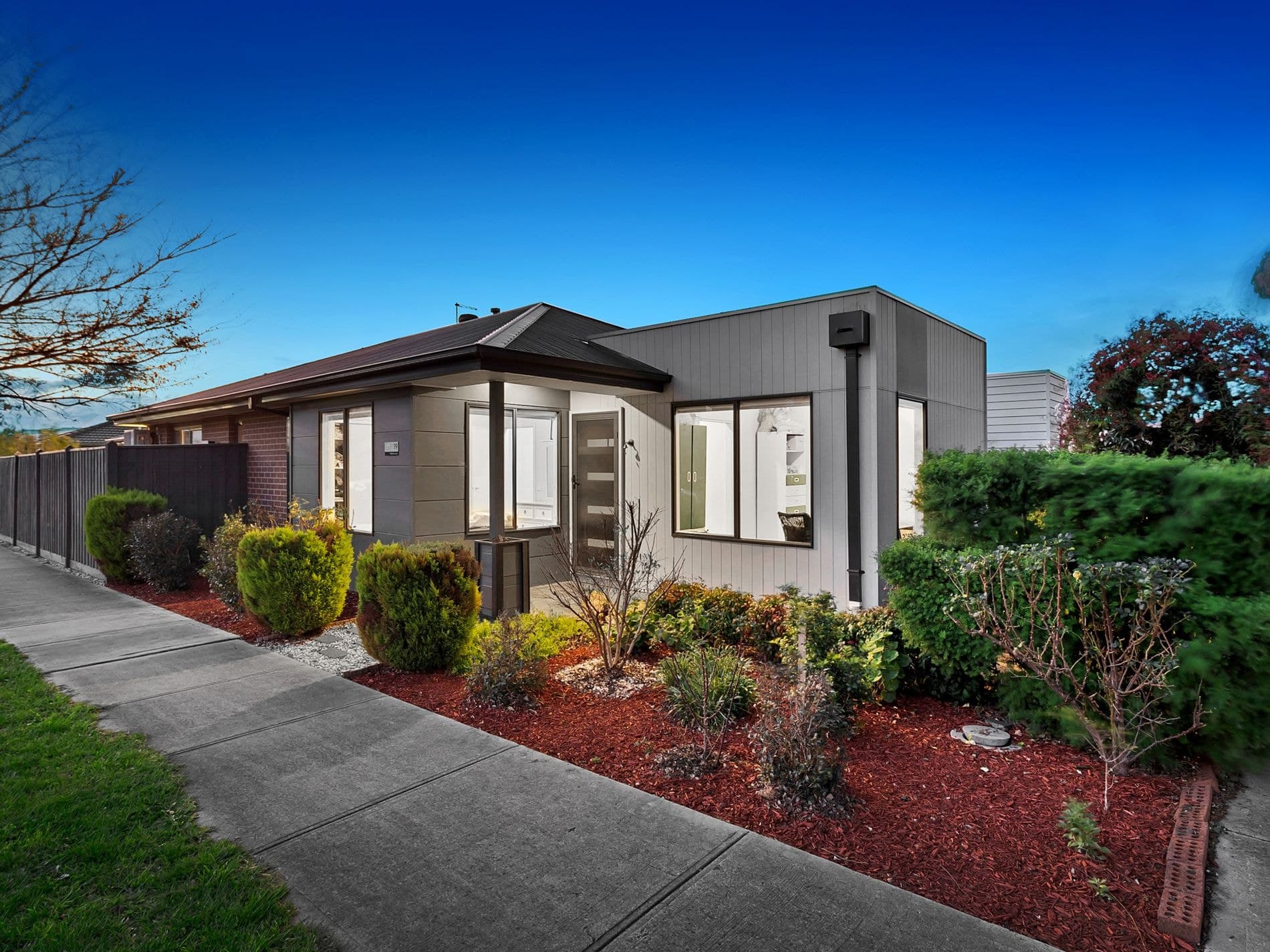 19 Nokota Lane, Clyde North, Clyde North - Image 1