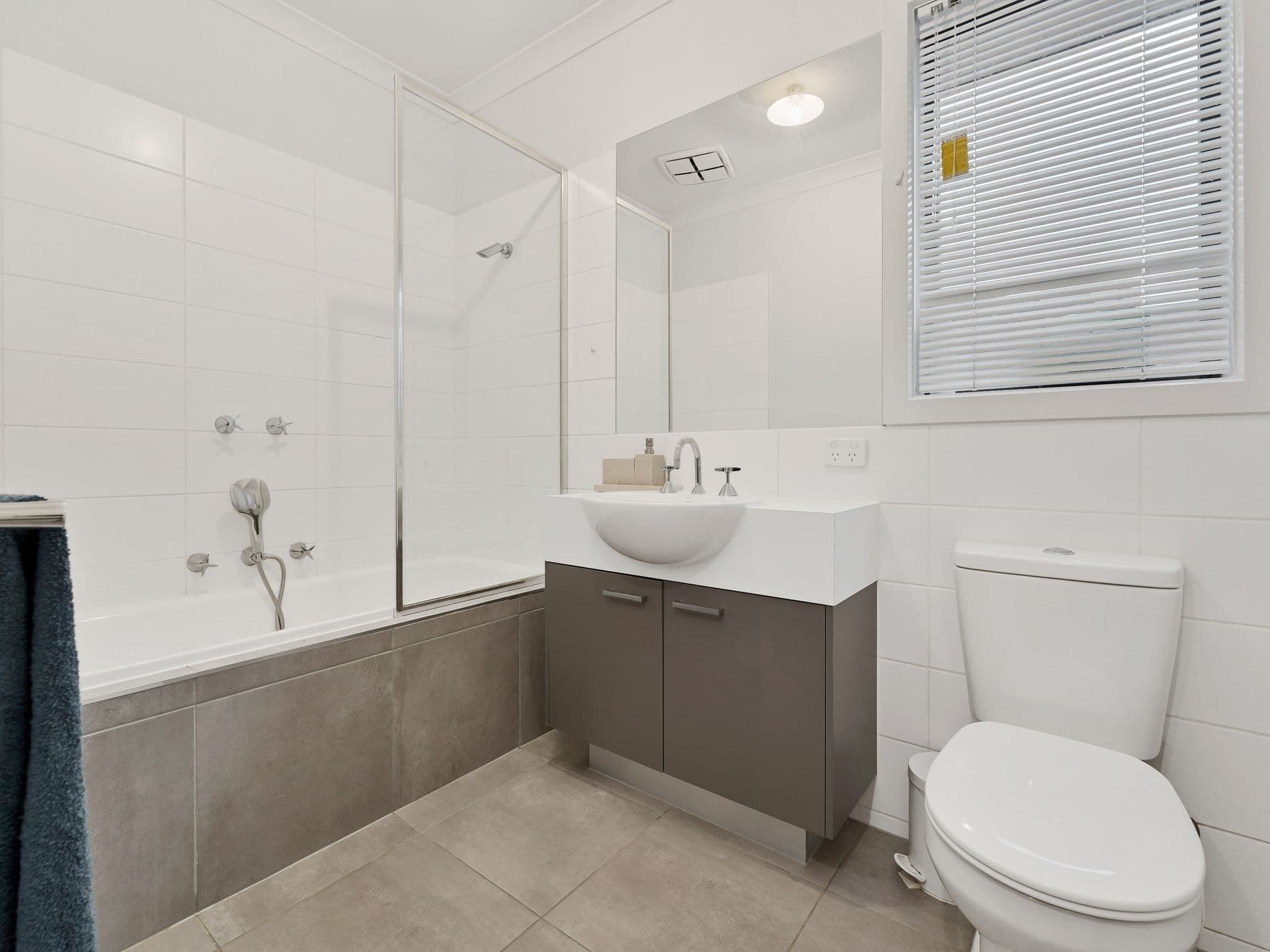 19 Nokota Lane, Clyde North, Clyde North - Thumbnail 5