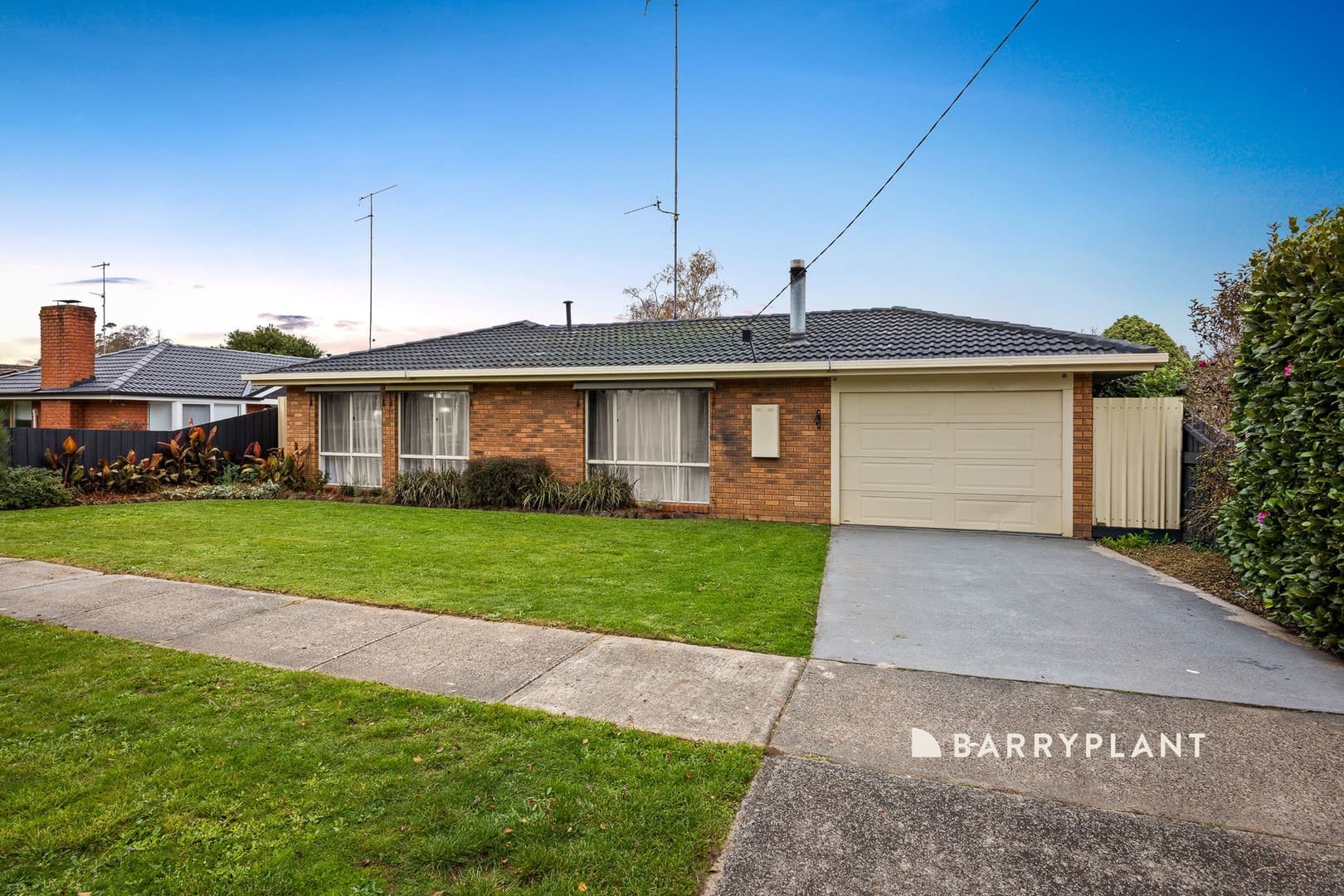 9 Eisenhower Street, Warragul, VIC 3820, Warragul - Thumbnail 2