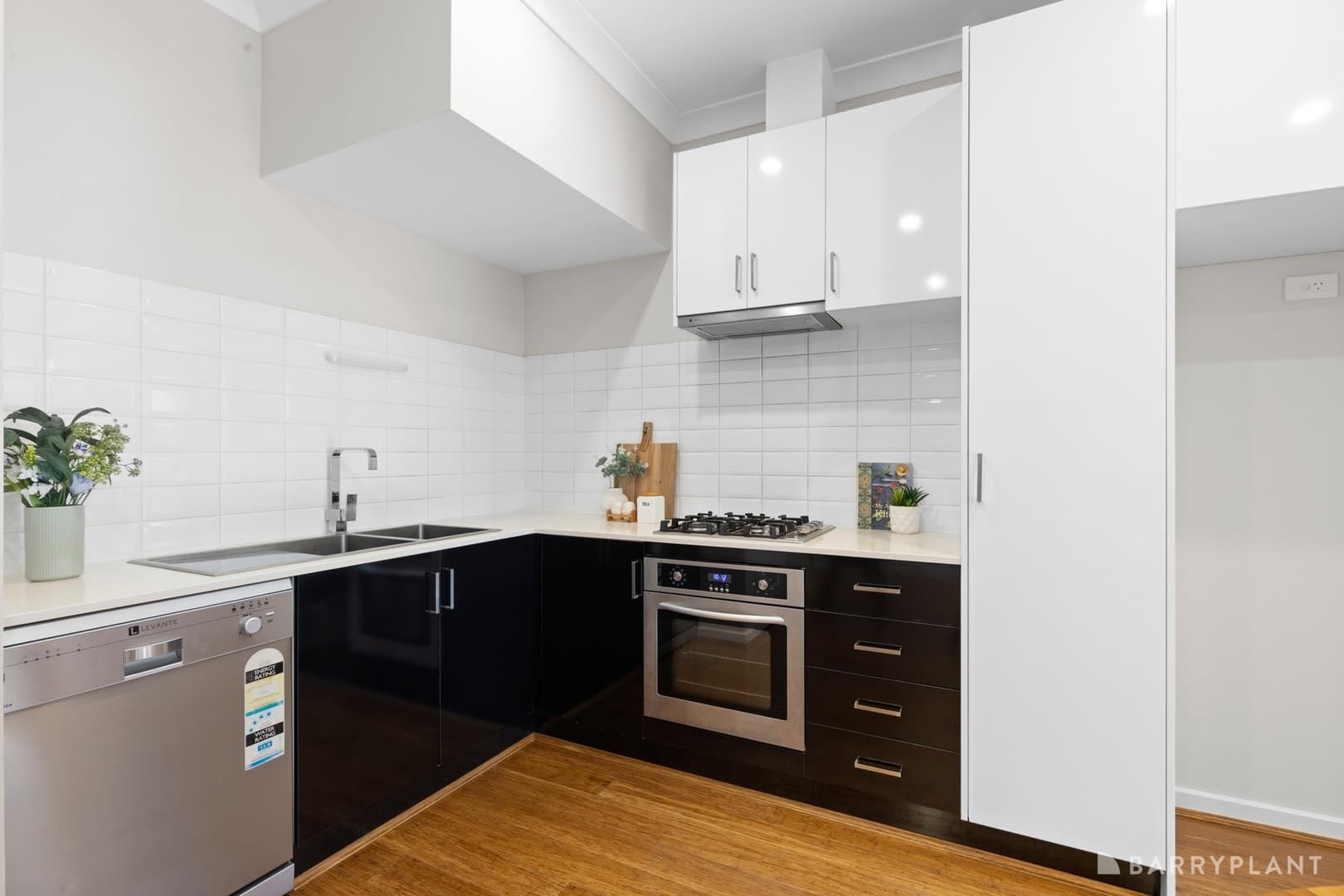 17 Zephyr Close, Ringwood, VIC 3134, Ringwood - Thumbnail 3