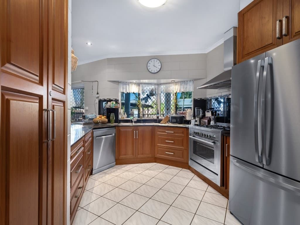 13 Leeuwin Crescent, Bentley Park, QLD, 4869, Bentley Park - Thumbnail 6